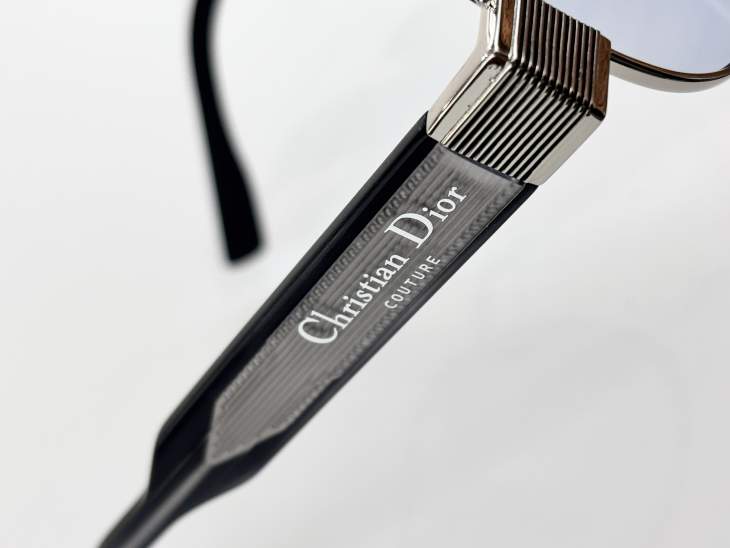 Picture of Dior Sunglasses _SKUfw76324611fw